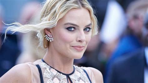 margot robbie nip|Margot Robbie suffers nip.